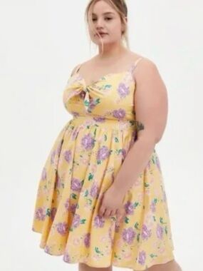 NWT Torrid Yellow Floral Tie-Front Sundress with Lavender Accents. SZ 1X 14-16